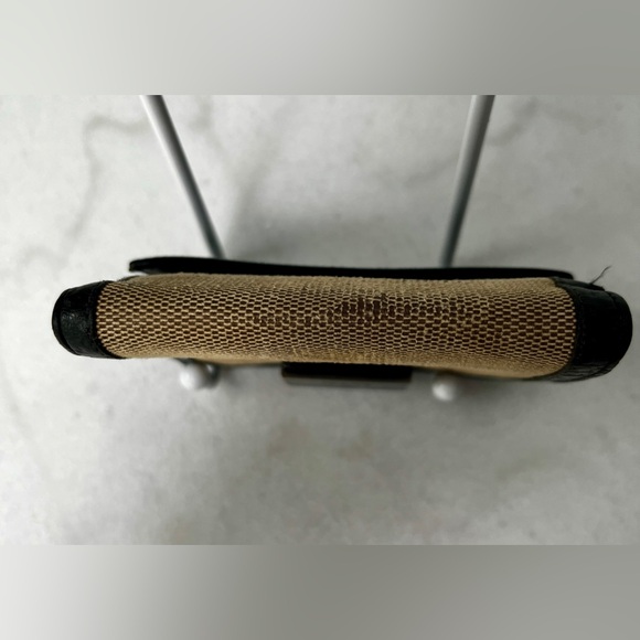 🥳FLASH SALE! Gucci Compact Bi-Fold Wallet in Beige Canvas and Black Leather - Picture 3 of 10